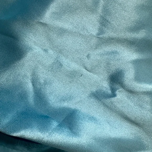 Blue Feather Robe - Picture 5 of 5